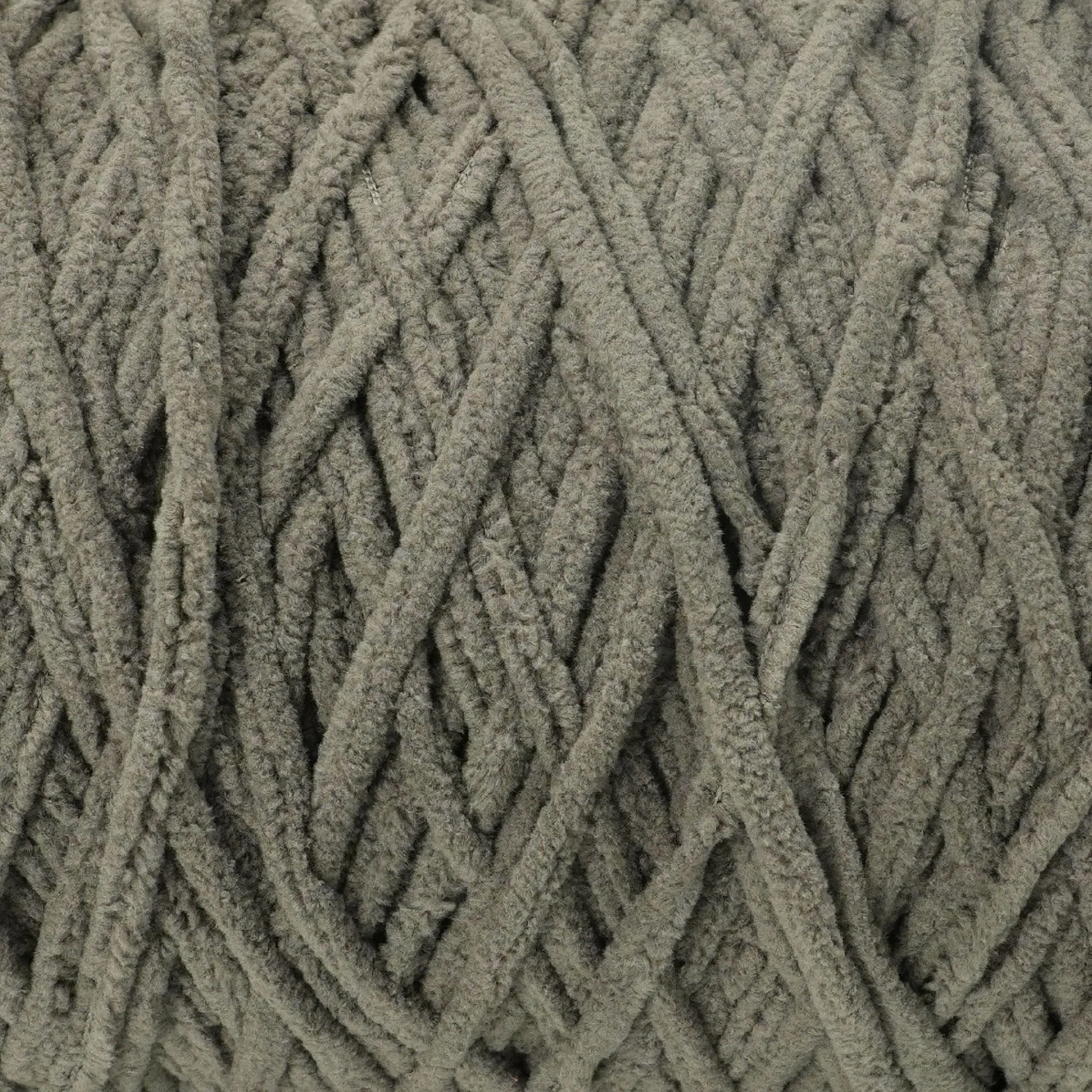 20 Pack Super Bulky Chenille Yarn Bundle - Image 18